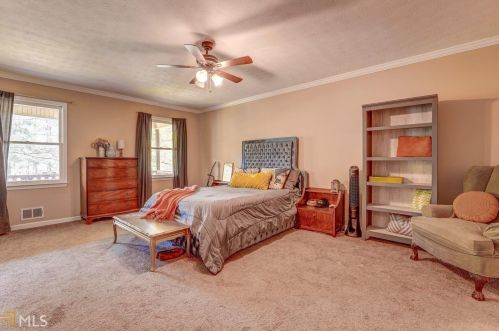 628 Edgewater Cir, Conyers GA 30094-4405 exterior