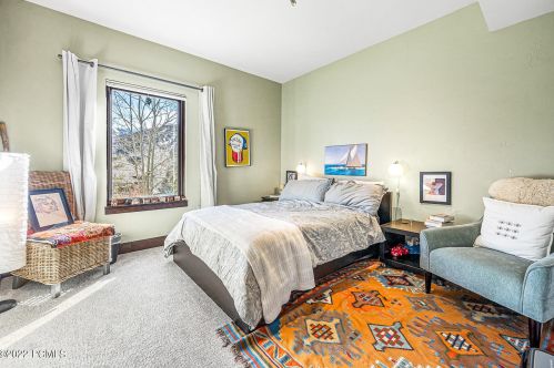 1995 Kidd Cir, Park City UT 84098-8512 exterior