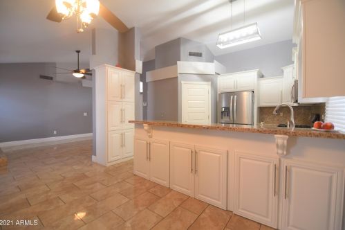 1932 Alta Vista Rd, Phoenix AZ 85041-5443 exterior