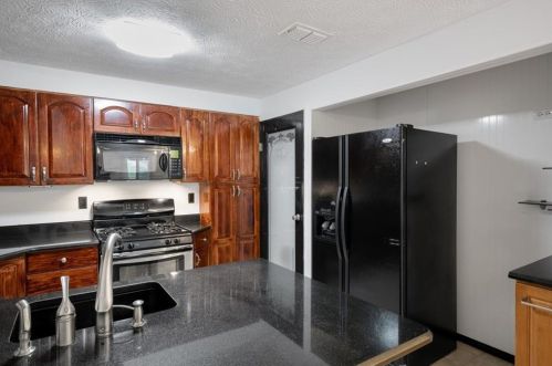 1258 Ky Lk Dr, Atlanta GA 30319-4143 exterior