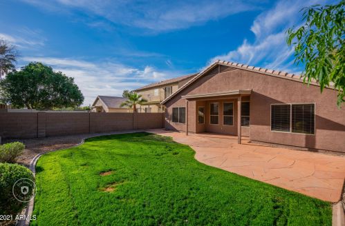 2715 Beautiful Ln, Phoenix AZ 85042-7073 exterior