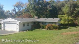 5802 Bonfire Dr, Louisville KY  40207-2216 exterior