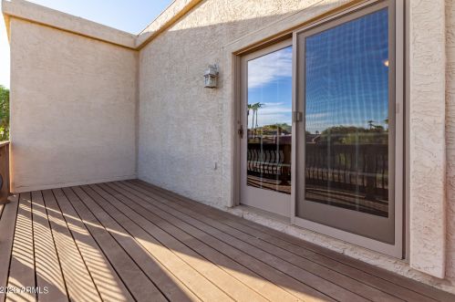 3835 Ahwatukee Dr, Phoenix AZ 85044-2033 exterior