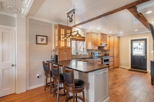 28 Hale St, Beverly MA 01915-2027 exterior