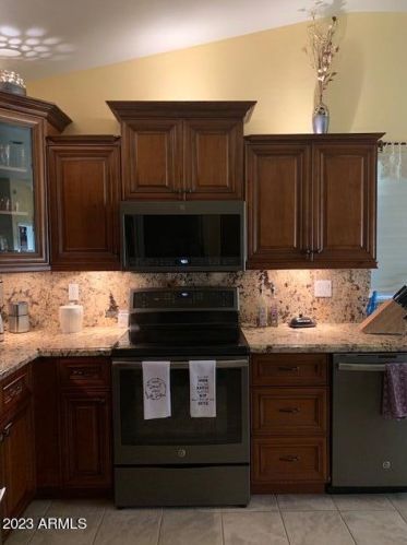 2137 Danbury Rd, Phoenix, AZ 85022-2268