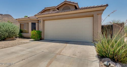 25801 65 Dr, Phoenix AZ 85033-1605 exterior