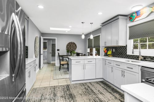 1120 Sycamore Ave, Tinton Falls NJ 07724-3237 exterior