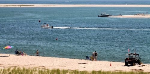 75 Main St, Chatham MA 02633-2419 exterior