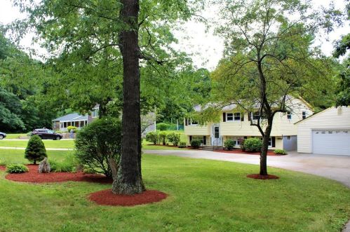 277 Grove St, Worcester MA 01605-3905 exterior