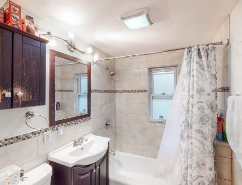 11 Cannell Pl, Everett MA 02149-4629 exterior