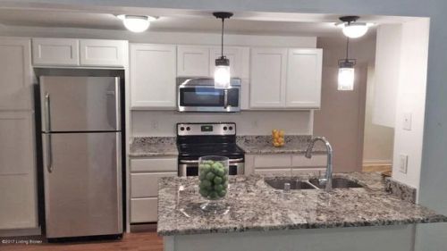 8201 Arnoldtown Rd, Louisville KY  40214-4507 exterior