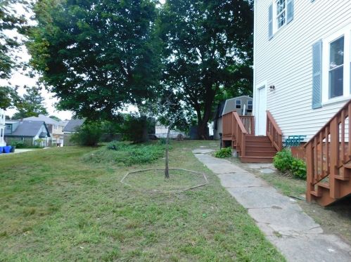 951 Rodman St, Fall River MA  02721-3947 exterior