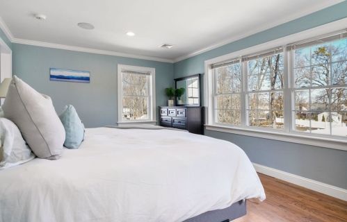 58 Taylor Ave, Dedham MA 02026-5104 exterior