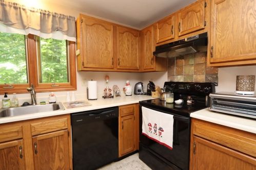 298 St, East Bridgewater MA 02333-1810 exterior