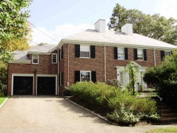 124 Dartmouth St, Newton, MA 02465-2839