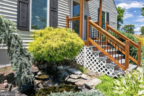 301 Lincoln Ave, West Deptford NJ  08066-1132 exterior