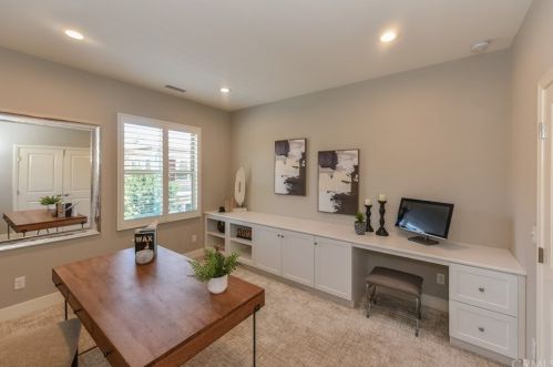 32 Larkfield, Irvine CA 92620-2140 exterior