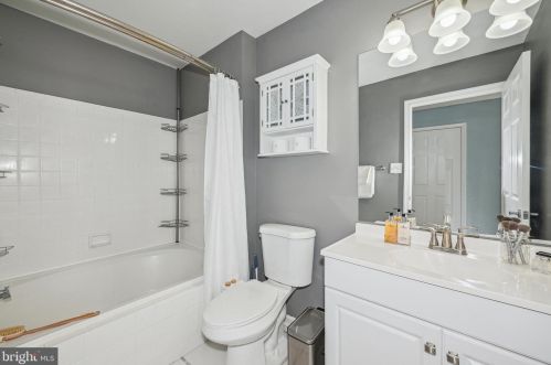 2202 Beacon Hill Dr, Erial NJ  08081-1175 exterior