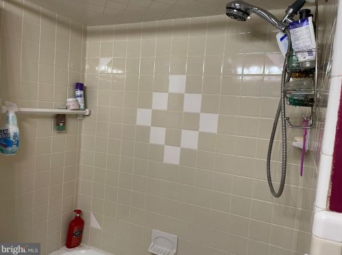 1109 Delsea Dr, West Deptford NJ 08093-2252 exterior