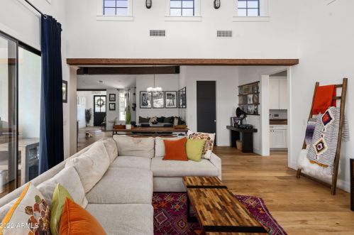 3140 52nd St, Phoenix AZ 85018-4402 exterior