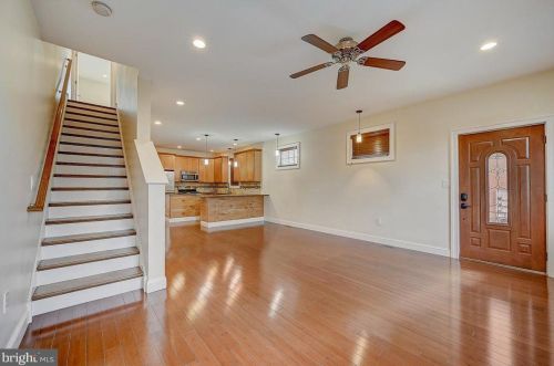 985 6th St, Philadelphia PA  19123-1405 exterior