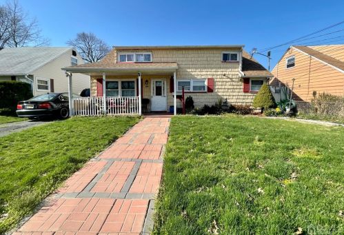 50 Birch St, Carteret, NJ 07008-2456