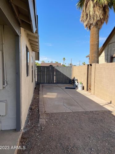 2411 Adams, Phoenix AZ 85034-1404 exterior