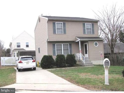 37 Moore Ave, West Deptford NJ  08093-1624 exterior