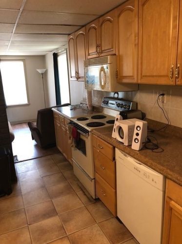 27 Upsala St, Worcester MA 01610-2044 exterior