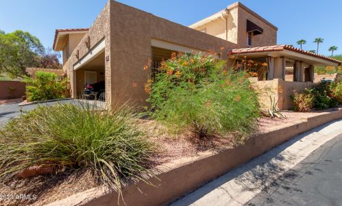 10416 7th Pl, Phoenix, AZ 85020-1555