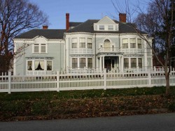 87 Washington St, Newton, MA 02458-2248