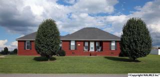 5 Oak Point Dr, Fayetteville, TN 37334-3782