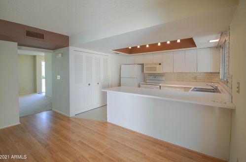 4430 Belleview St, Phoenix AZ 85008-5644 exterior