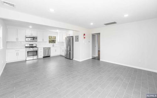 380 Joralemon St, Belleville NJ  07109-2178 exterior