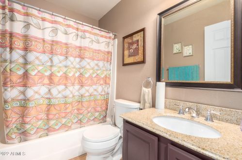 4015 Bloomfield Rd, Phoenix AZ 85029-2953 exterior