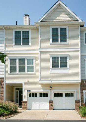 147 Stayner Dr, Hingham, MA 02043-1664