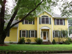 72 Goddard St, Newton, MA 02461-1918