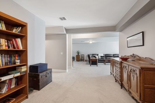 71 Pinetree Dr, Methuen MA 01844-1268 exterior