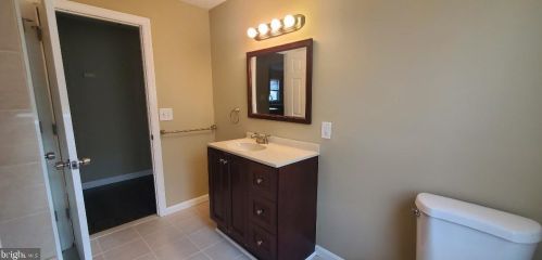 932 Dover Rd, West Deptford NJ 08093-1713 exterior