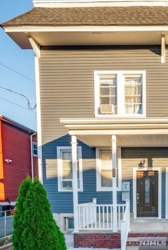 92 Windsor St, Kearny NJ  07032-2017 exterior