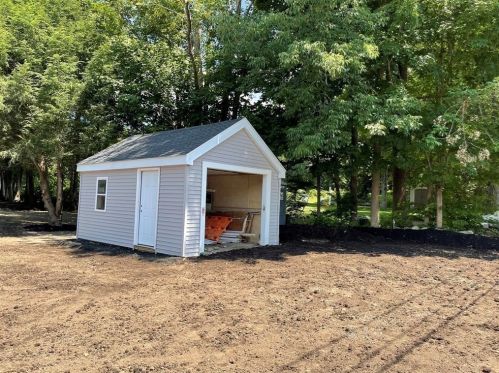 45 Highland St, Southborough MA  01772-1915 exterior