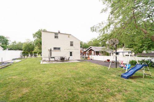 18 Midvale Ave, Lake Hiawatha, NJ 07034-1011