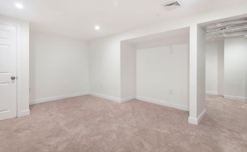 800 Central Ave, Needham MA  02492-2010 exterior