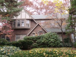 11 Oakwood Ter, Newton, MA 02459-1423