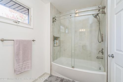 71 Wigwam Ln, Tinton Falls NJ 07724-3176 exterior