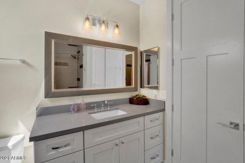 4022 40 Pl, Phoenix AZ 85028-2241 exterior