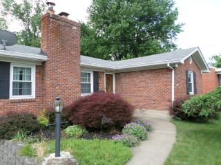 6934 Norlynn Dr, Louisville, KY 40228-1479
