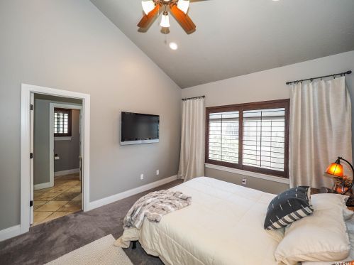 2161 Lorita Way, Sandy UT 84093-6514 exterior