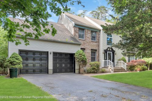 4 Dickens Ct, Jackson Twp NJ  08527-2844 exterior