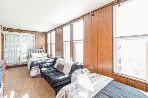 307 Pleasant St, Weymouth MA 02190-2621 exterior